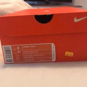 Women’s 9.5/ Men’s 8 Nike Legend Pro FG soccer cleats